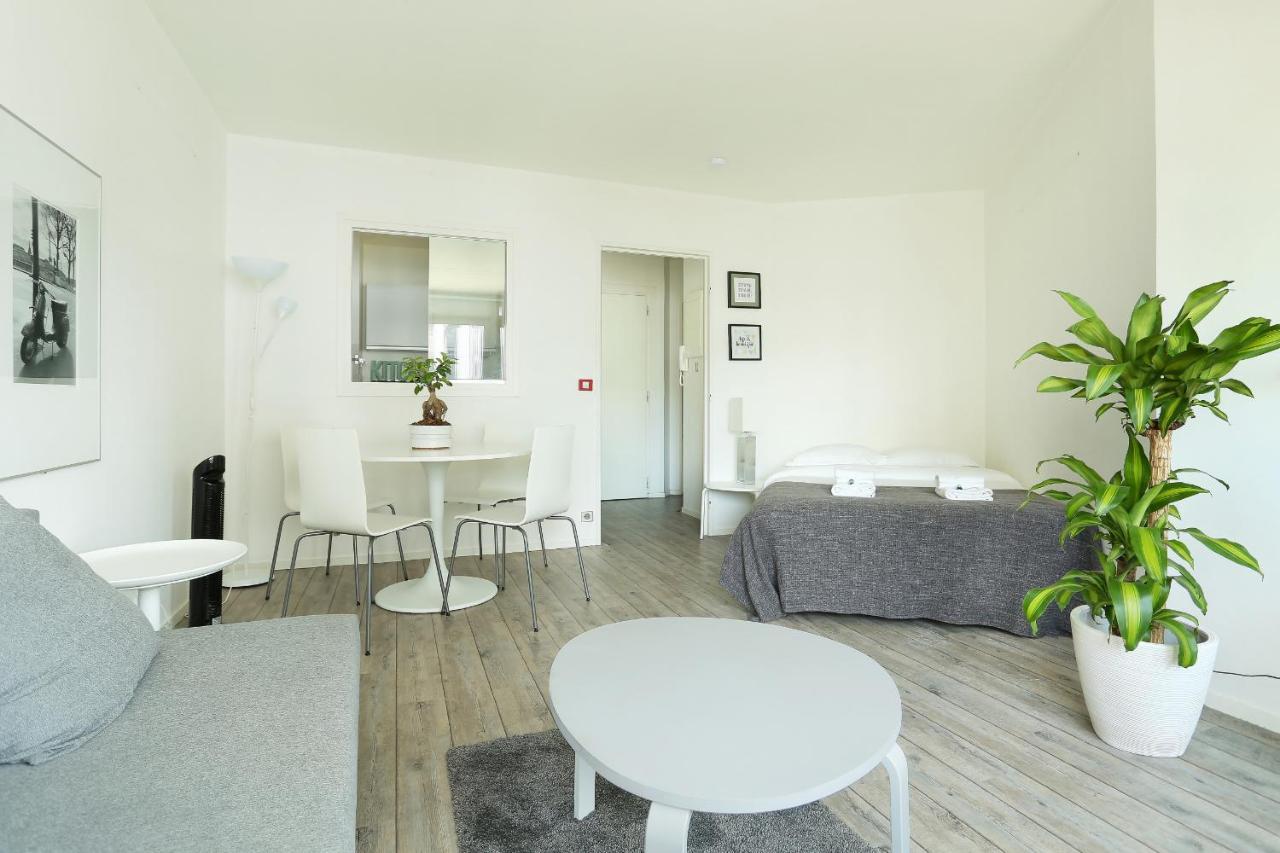 Montparnasse / Avenue Du Maine Apartment