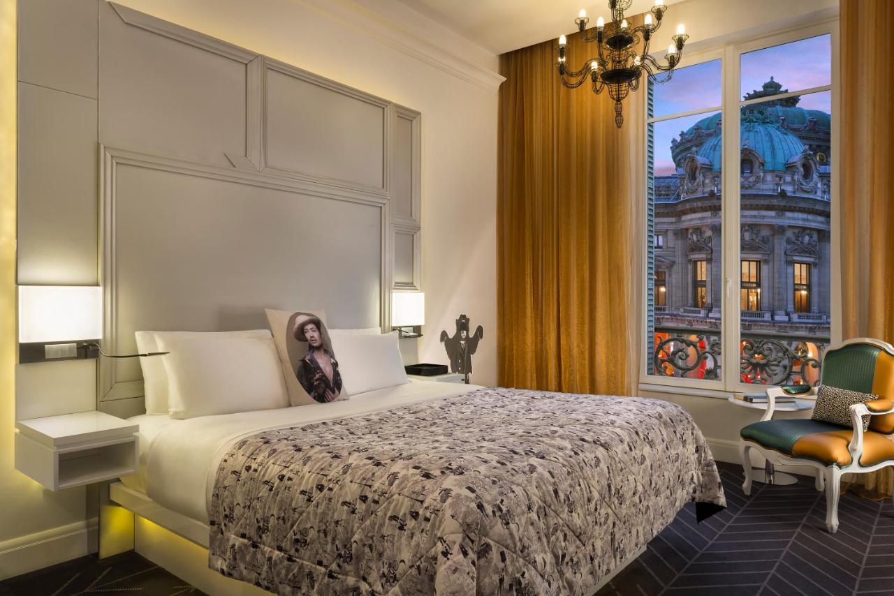 W - Opera Paris