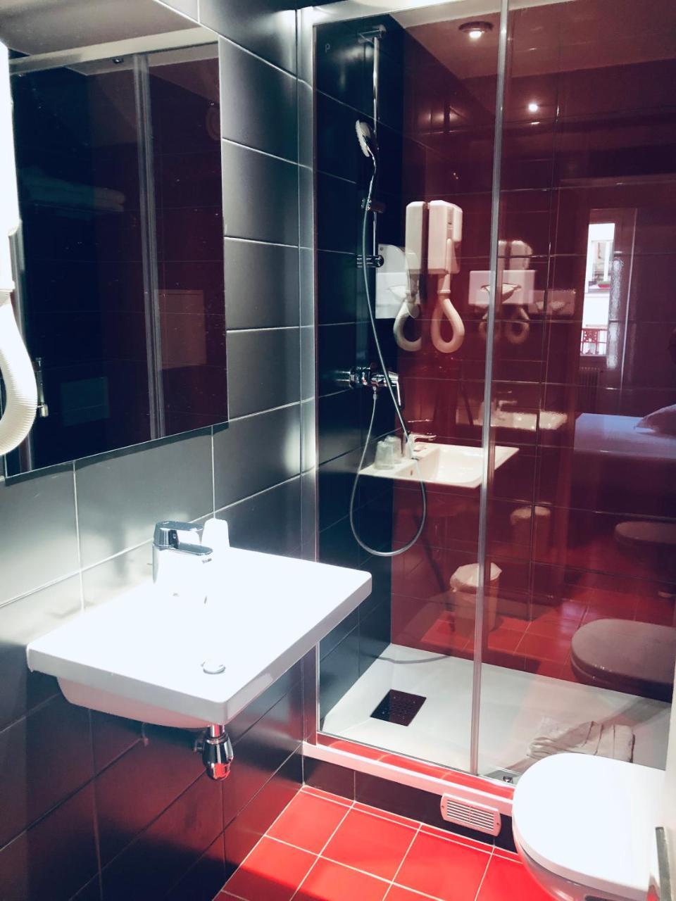 The Originals City, Lecourbe, Tour Eiffel Hotel 3*