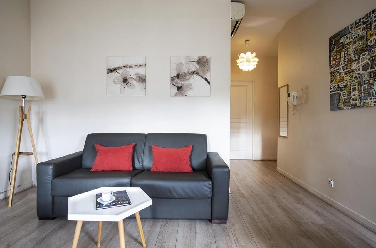 Appartement Place De L'etoile, Wagram