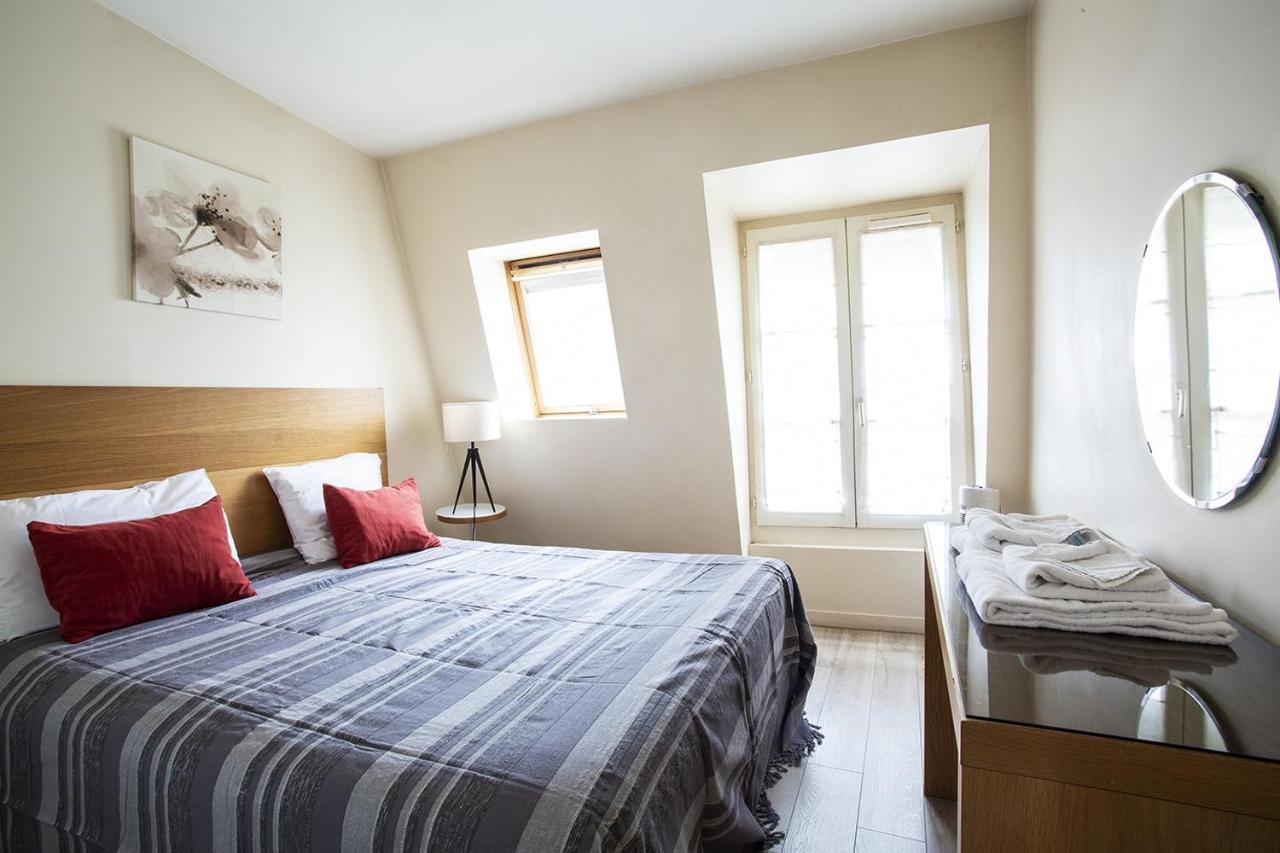 Appartement Place De L'etoile, Wagram