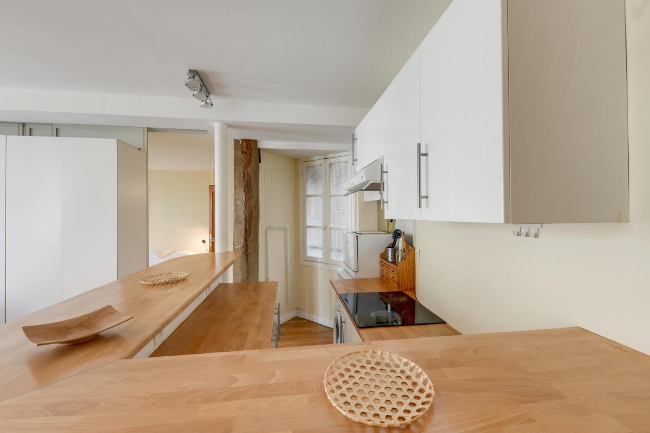 Id 308 Chatelet Rivoli * Paris