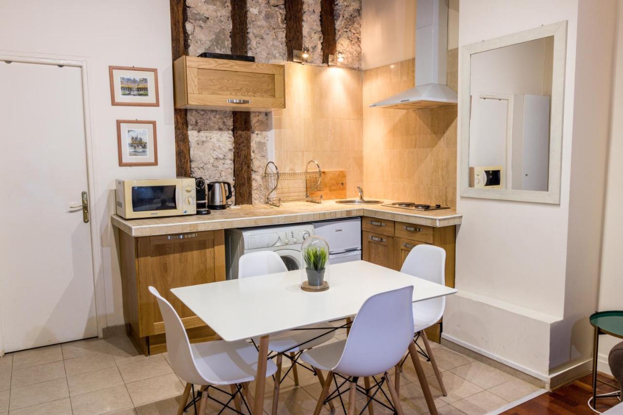 New Chic Flat : Le Marais - Place Des Vosges Apartment