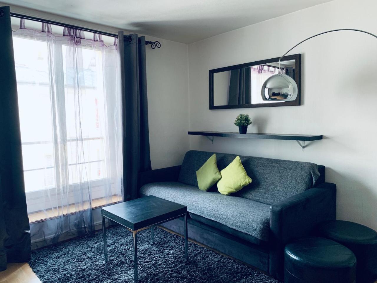 Apartment Lovely Parisian Studio Paris