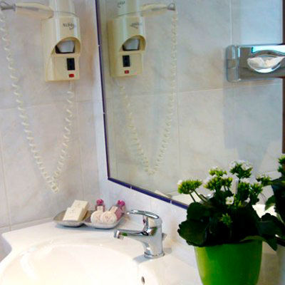 Regence 3*