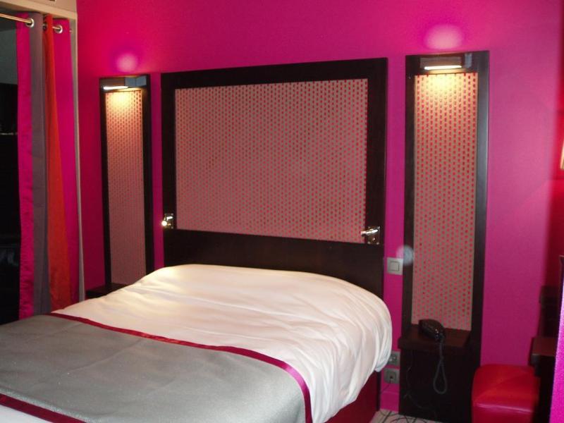 Courcelles Etoile 3*