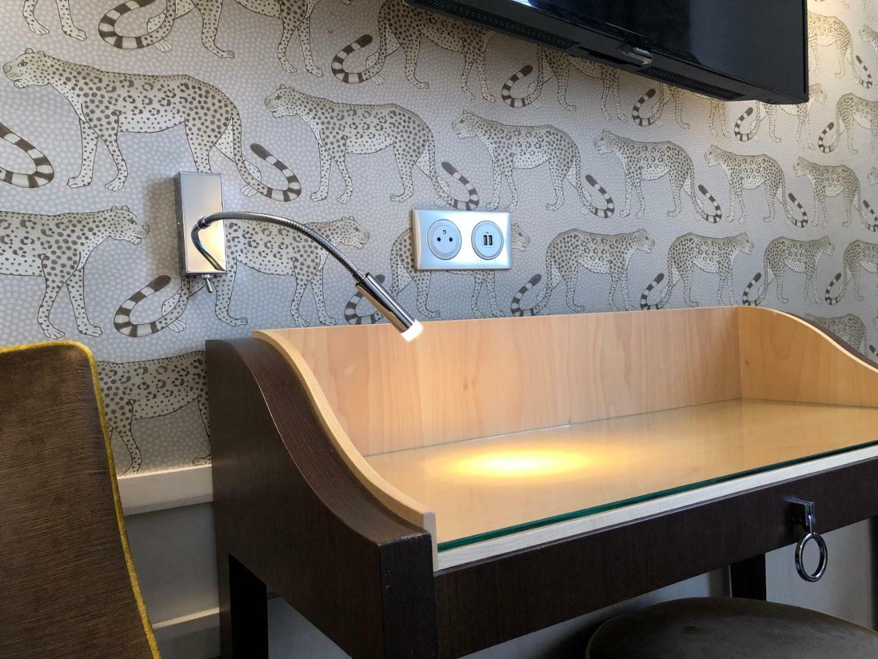Crystal Hotel Paris
