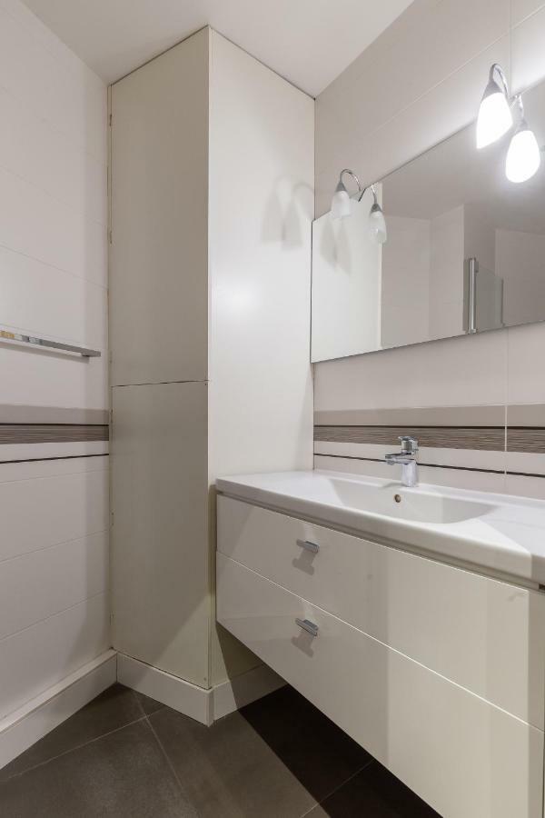 Avenue Montaigne Champs Elysees Apartment Paris