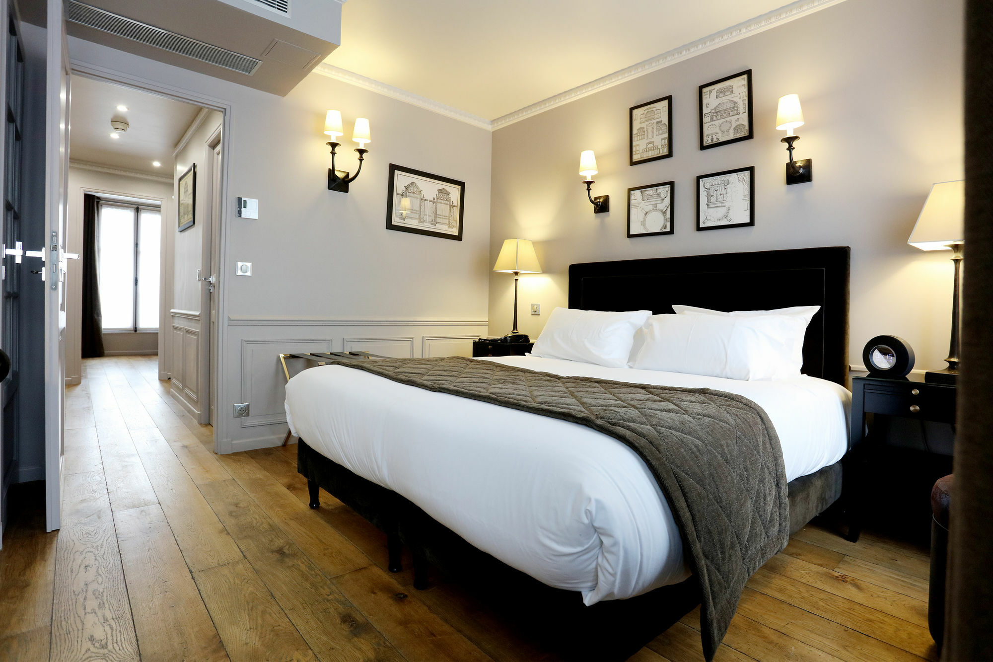 Hotel Saint-Louis Pigalle 3*