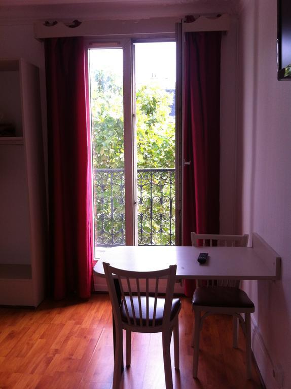 Grand Magenta * Paris