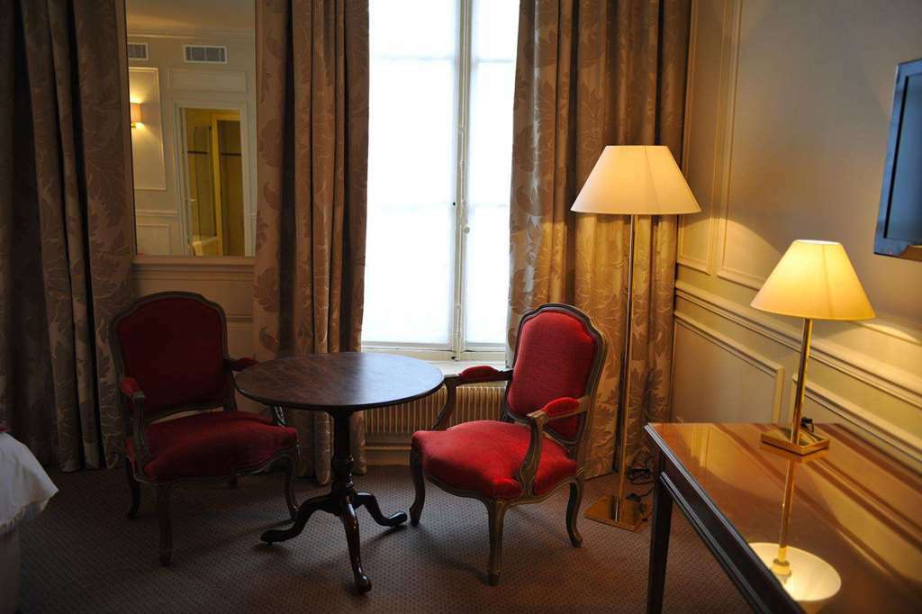 De L'universite 3* Paris