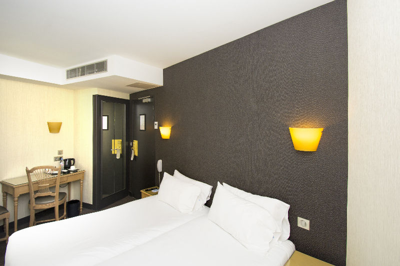 1er Hotel Paris
