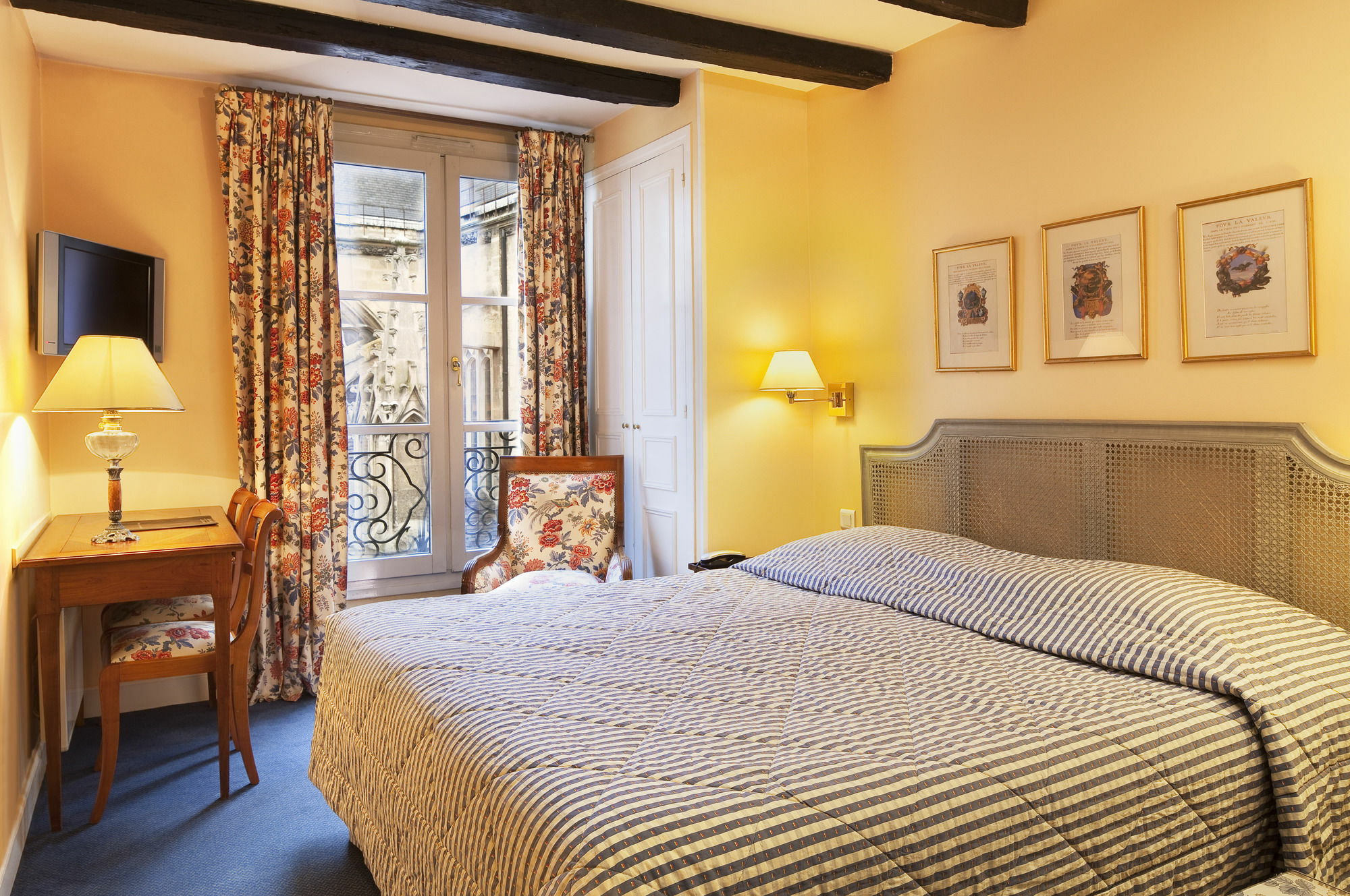 Hotel Relais Du Louvre 4*
