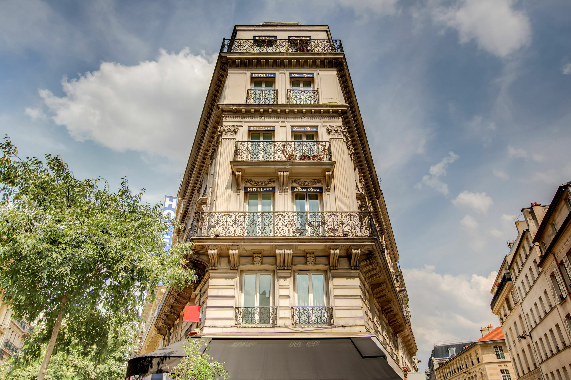 Hotel Beige 4*