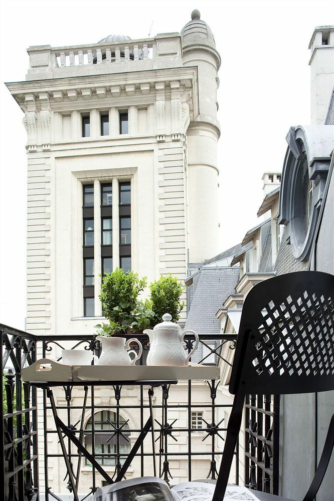 Henri Iv Hotel
