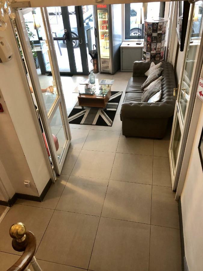 Hotel Hotel Le Saint-Hubert - Gare De Lyon Bastille 3*
