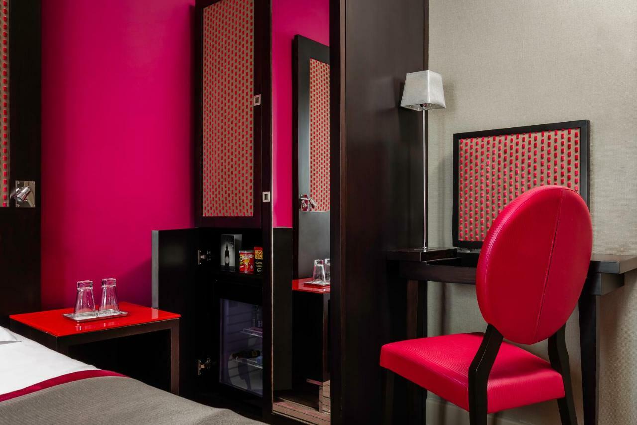 Courcelles Etoile Hotel