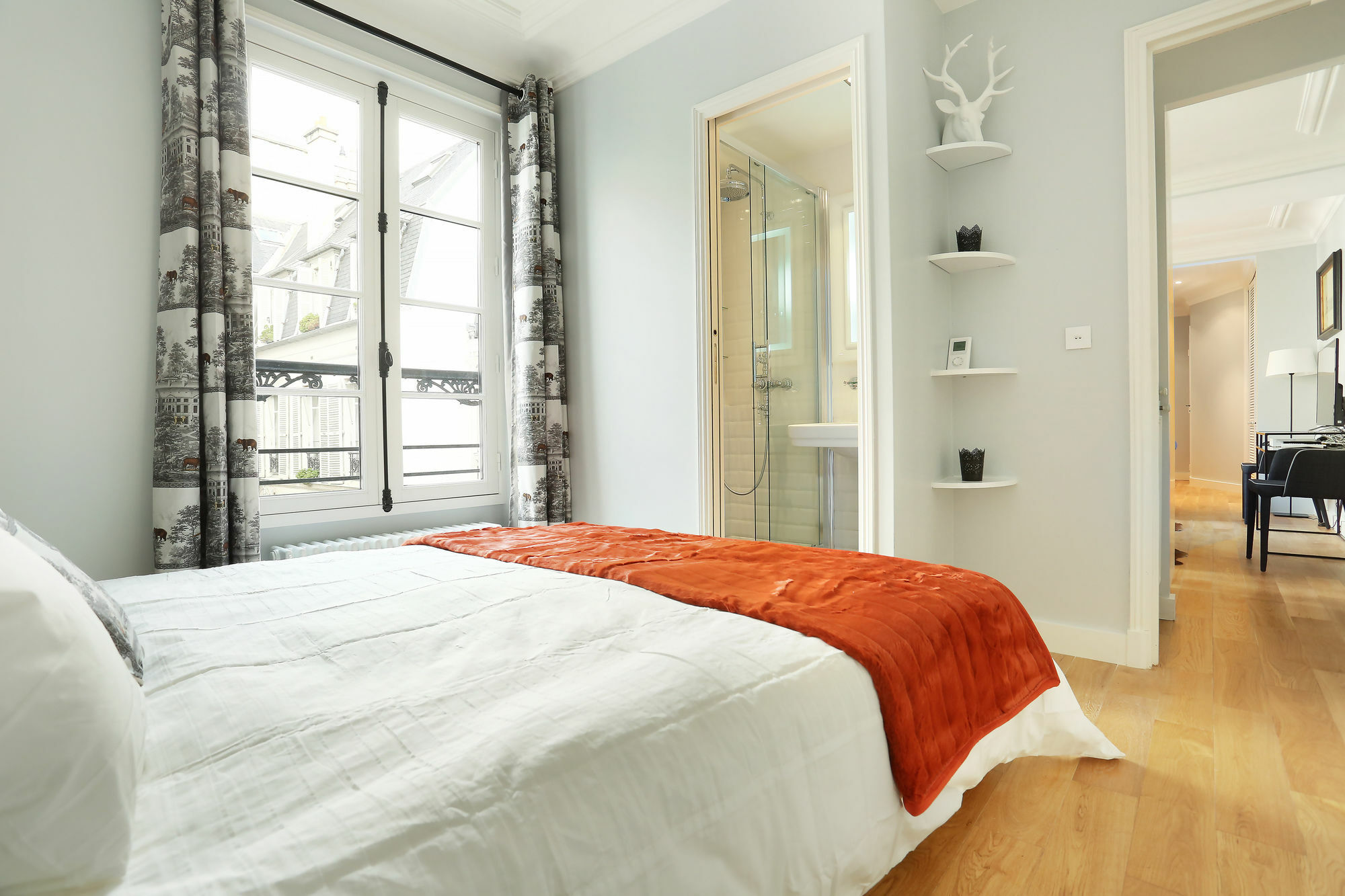 Prestige Tour Eiffel Apartment