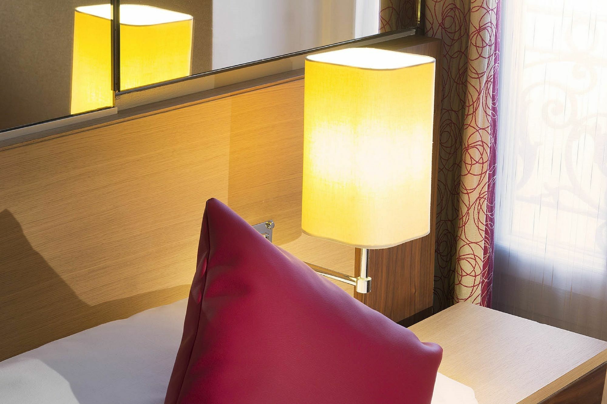 Pavillon Bastille Hotel 3*