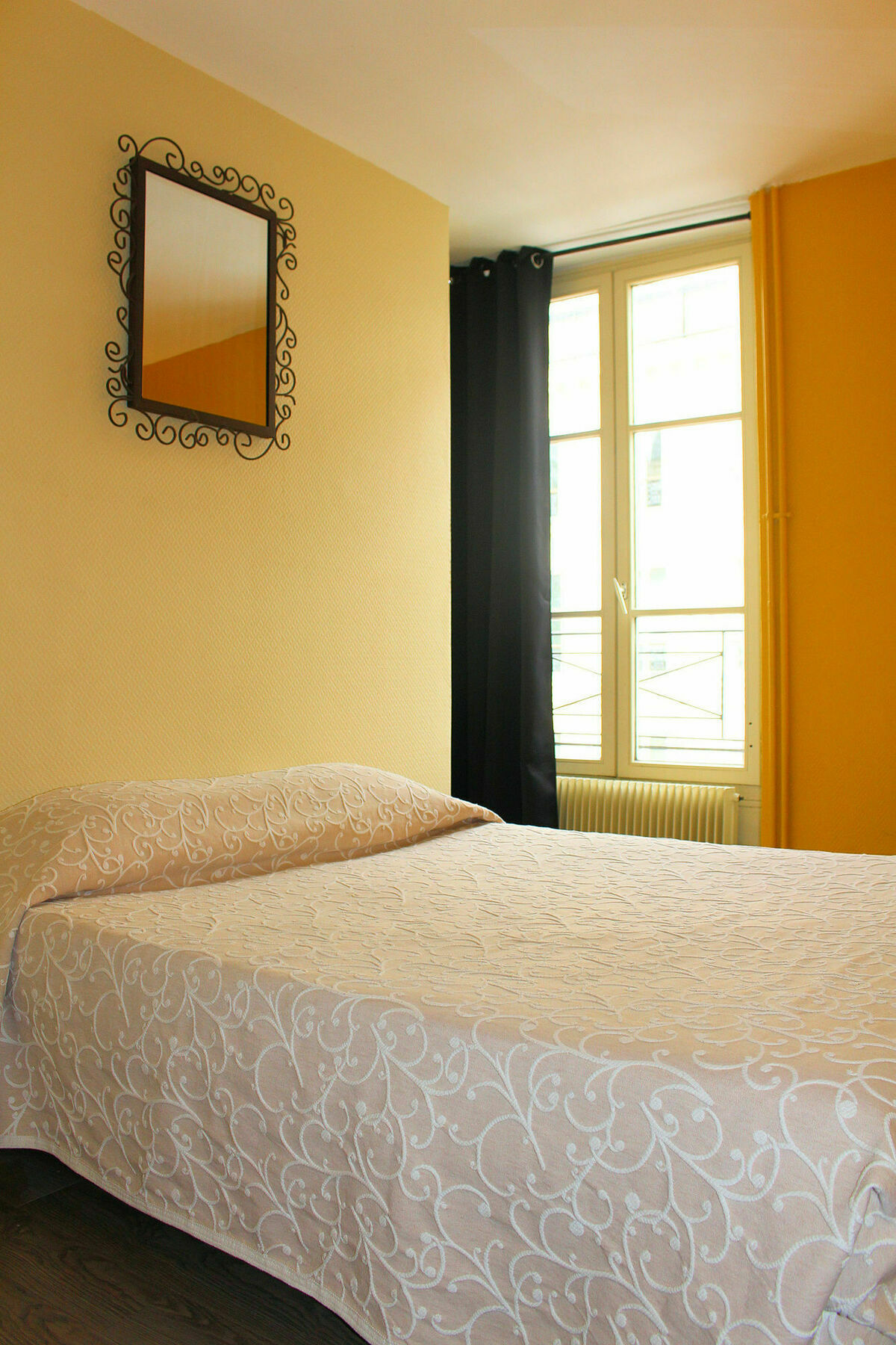 Hotel Absolute Republique Paris