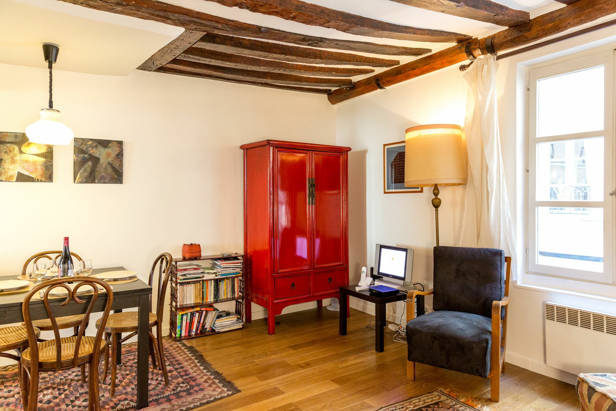 1 Apartment *