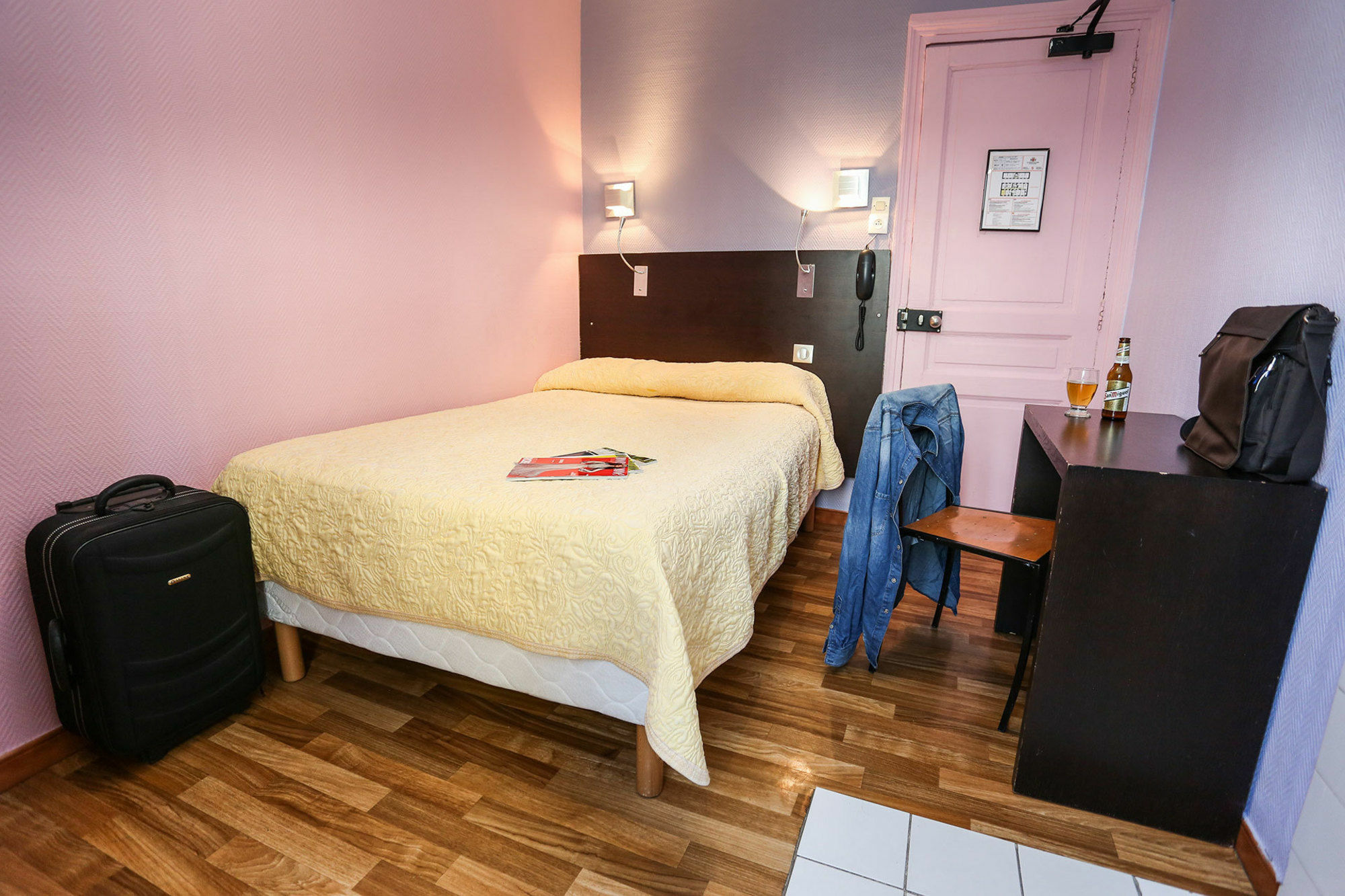 Le Montclair Montmartre By River Hostel