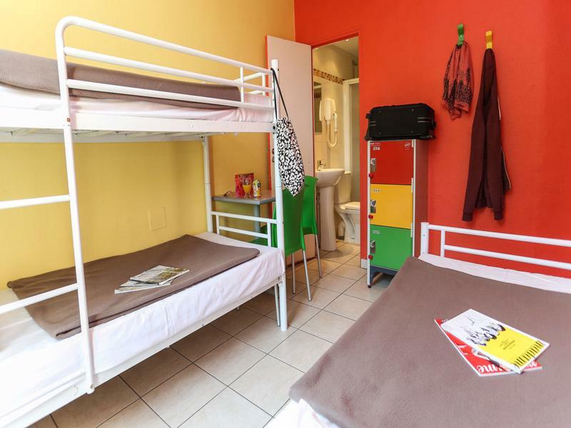 Hostel Le Montclair Montmartre By River *