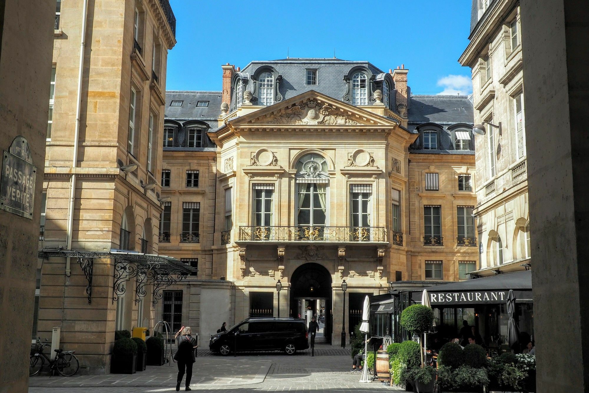 Couette-café D Hôte : Louvre Elegant 3*