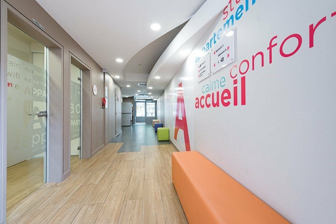 Appart'city Classic La Aparthotel 2*