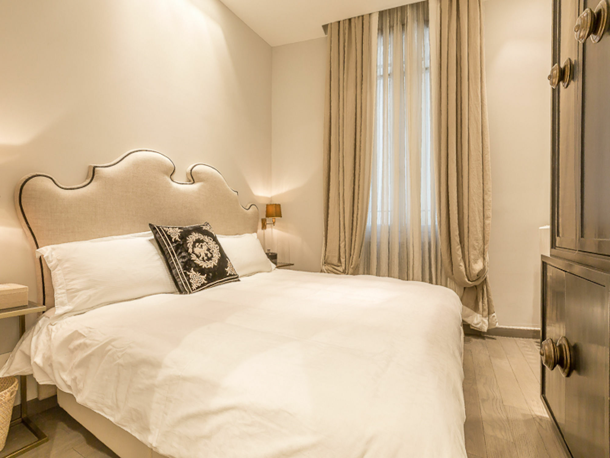 We - 75006 Latin Quarter Apartment Paris