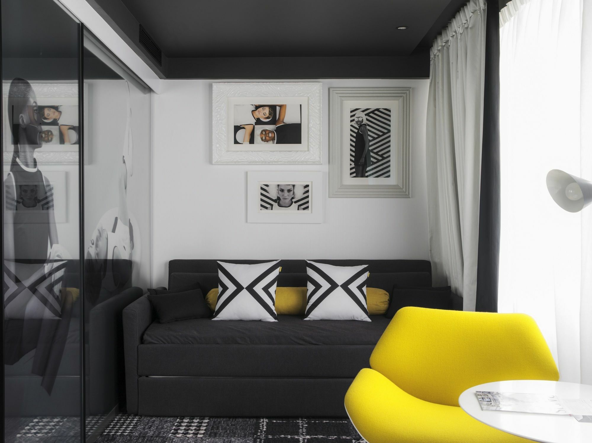 Ekta Champs Elysees Hotel