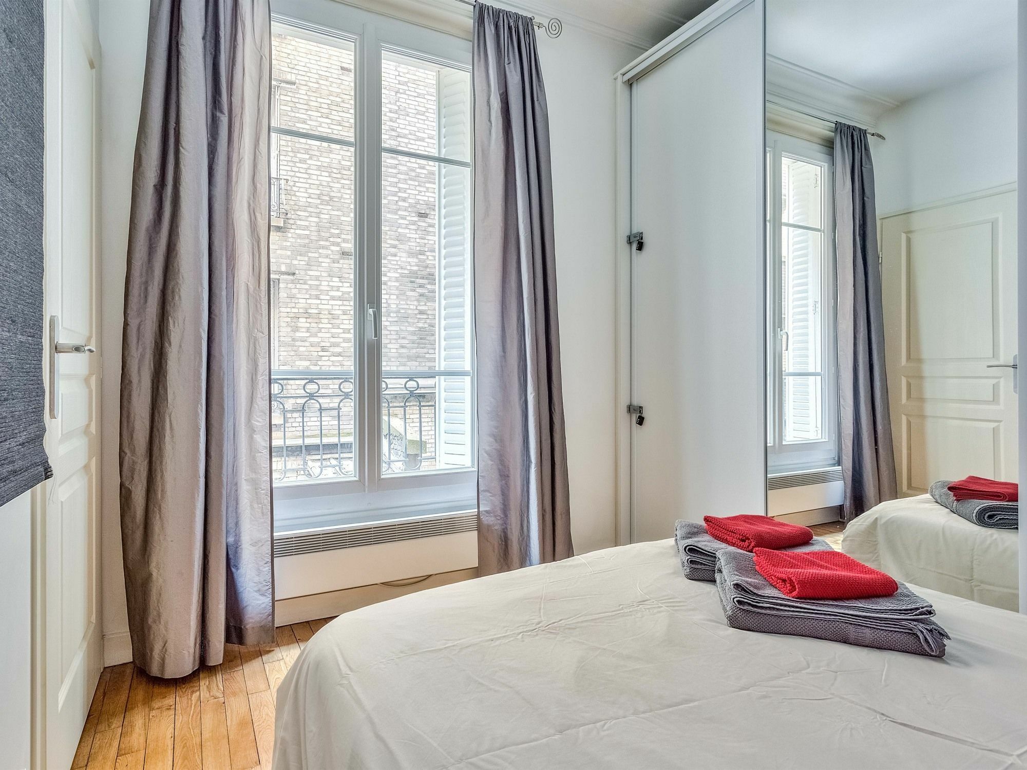 Nation - Goujon Apartment