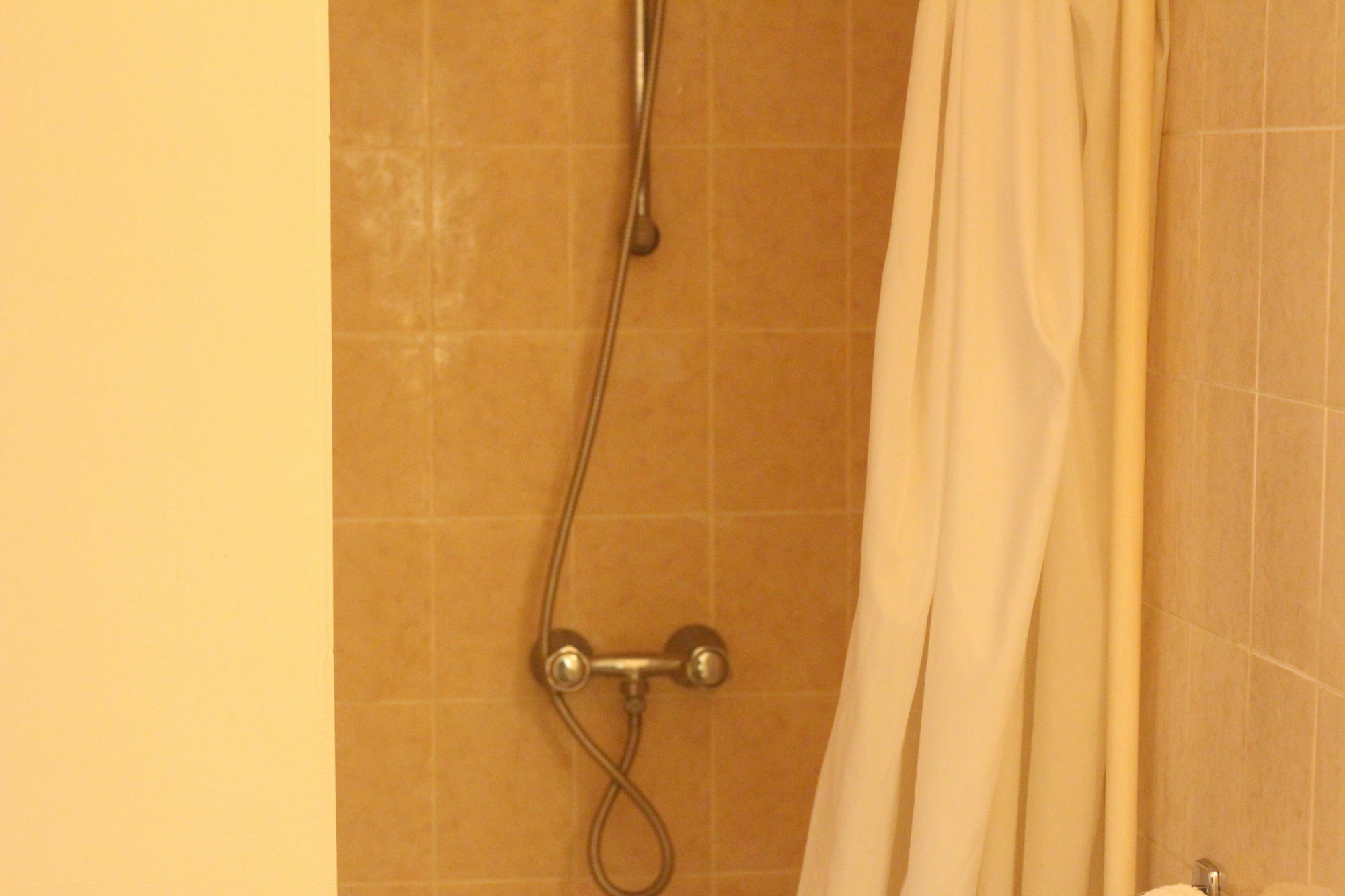 Excelsior Hotel 2*