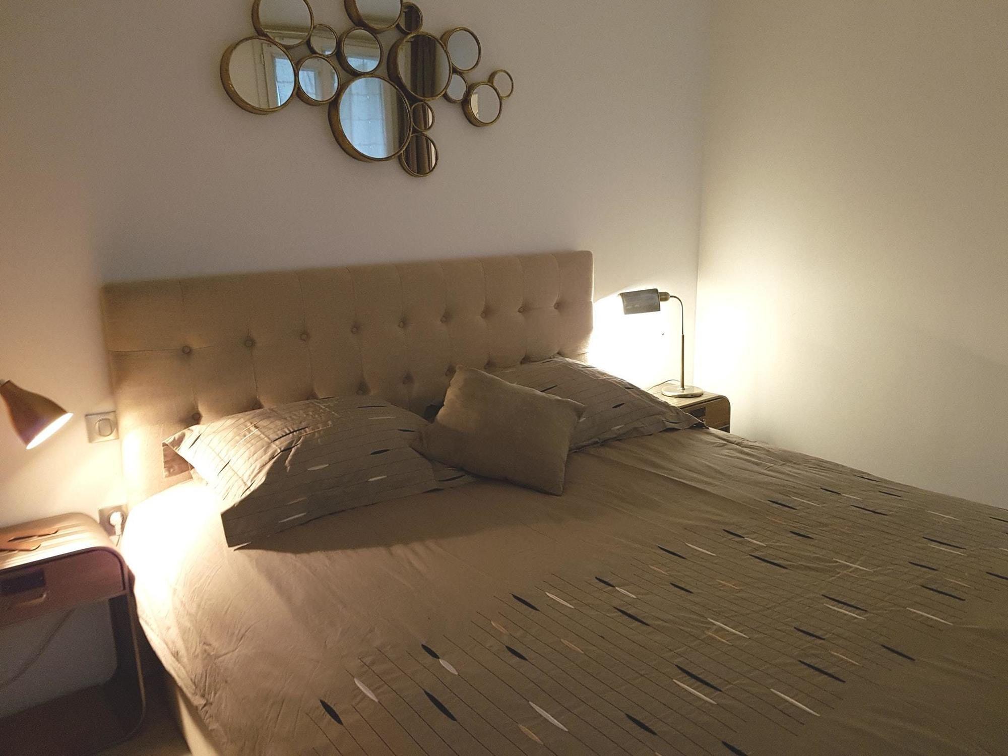 Apartment With One Bedroom In Paris, With Wifi *