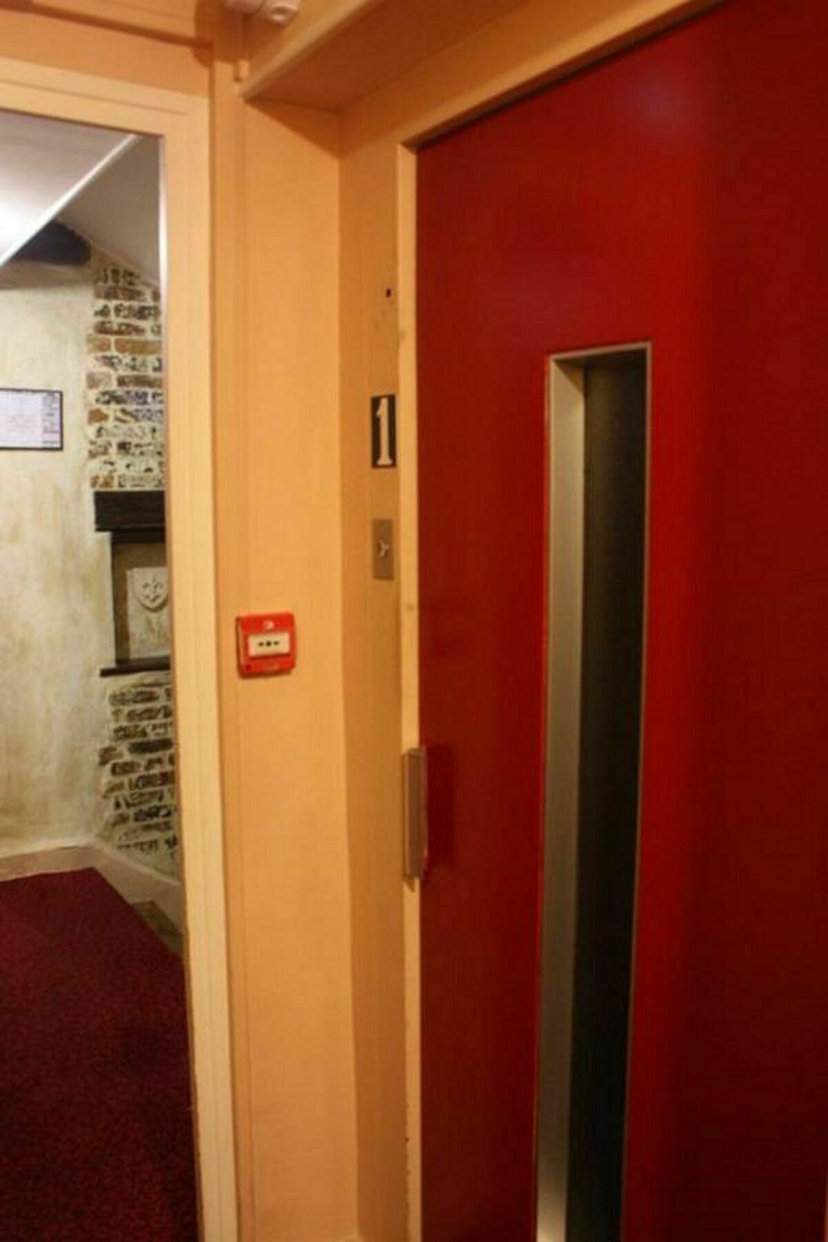 Excelsior Hotel 2*