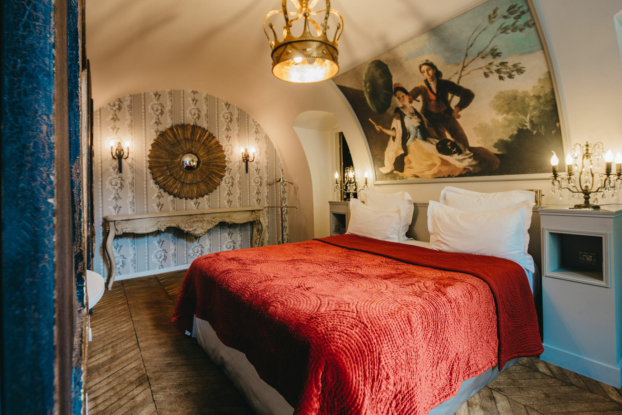 Saint Hotel