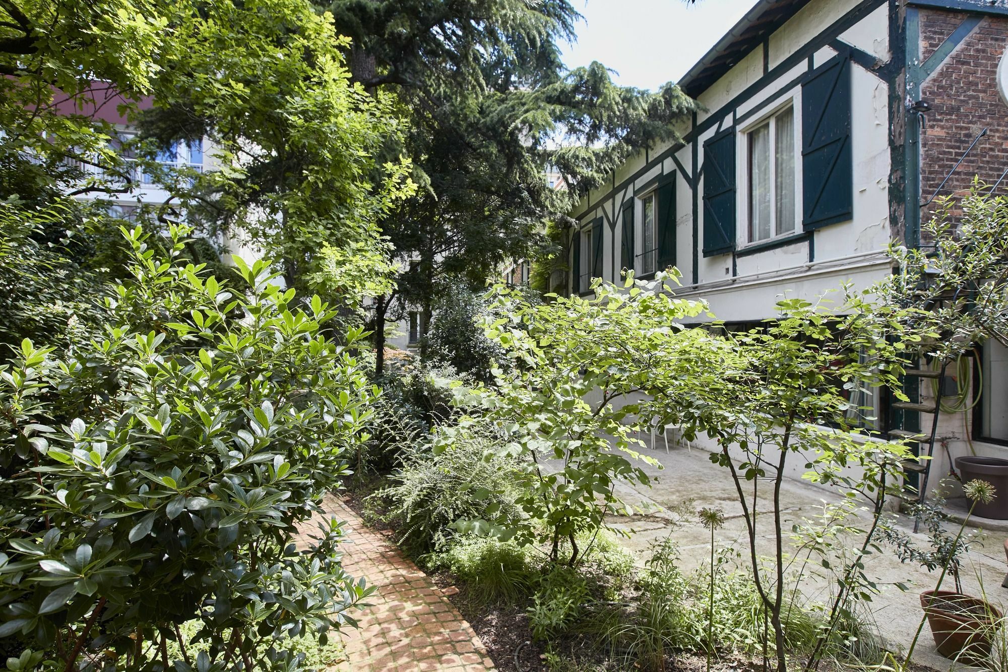 Eden 3* Paris