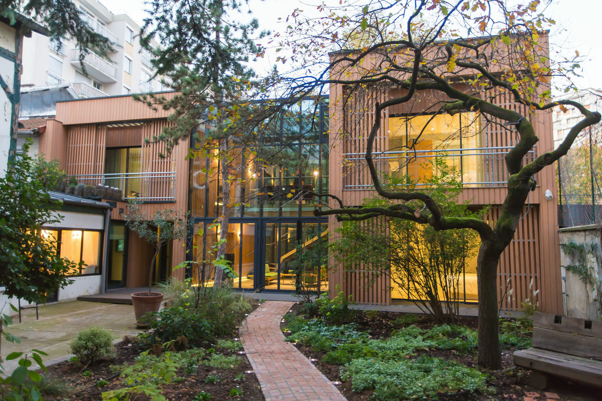 Eden 3* Paris