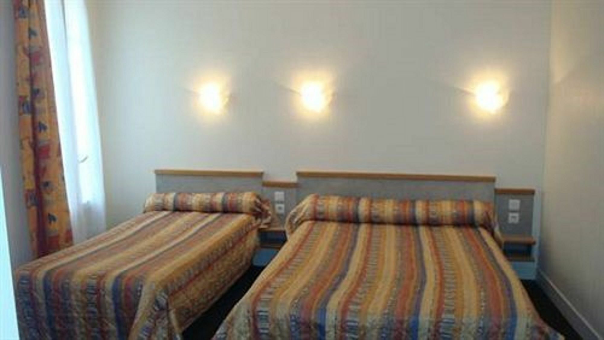 Des Vosges Hotel Paris
