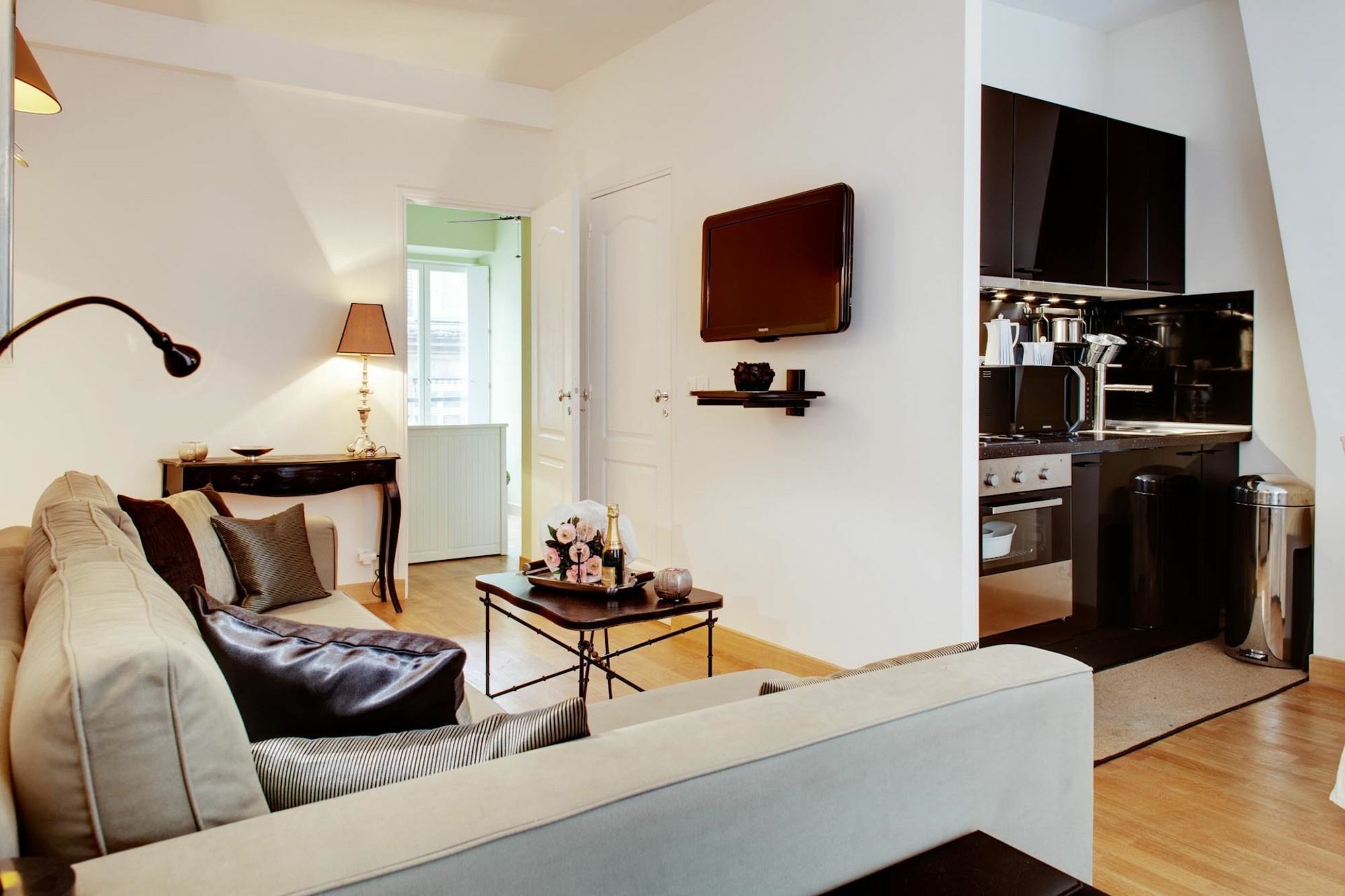 Apartment Europea - Invalides Paris