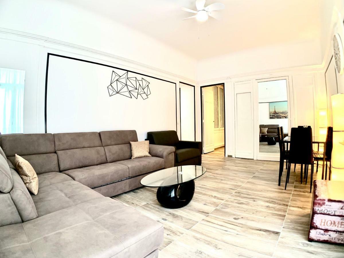 Champs Elysees 2 Apartment Paris