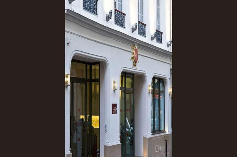 Joyce - Astotel Hotel Paris