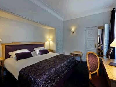 Hotel Royal Champs Elysees