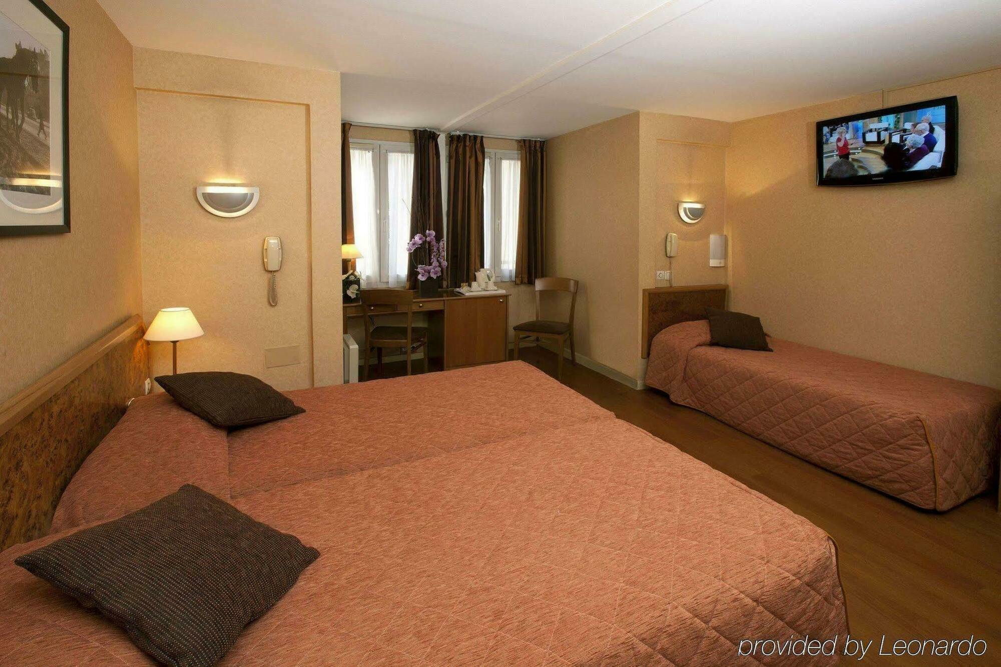 Diese Bastille Hotel 3*