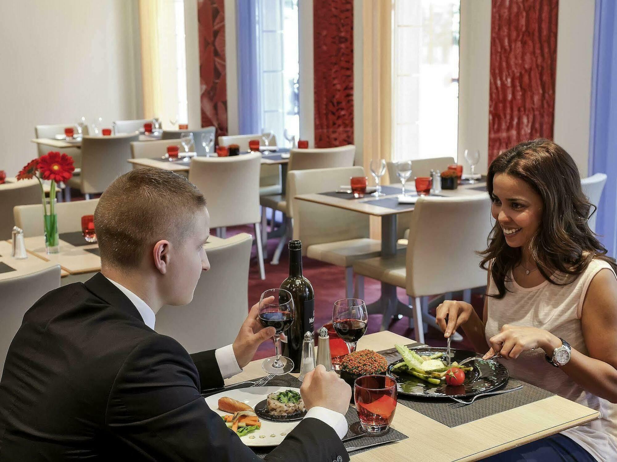 Novotel Centre Gare Montparnasse Hotel