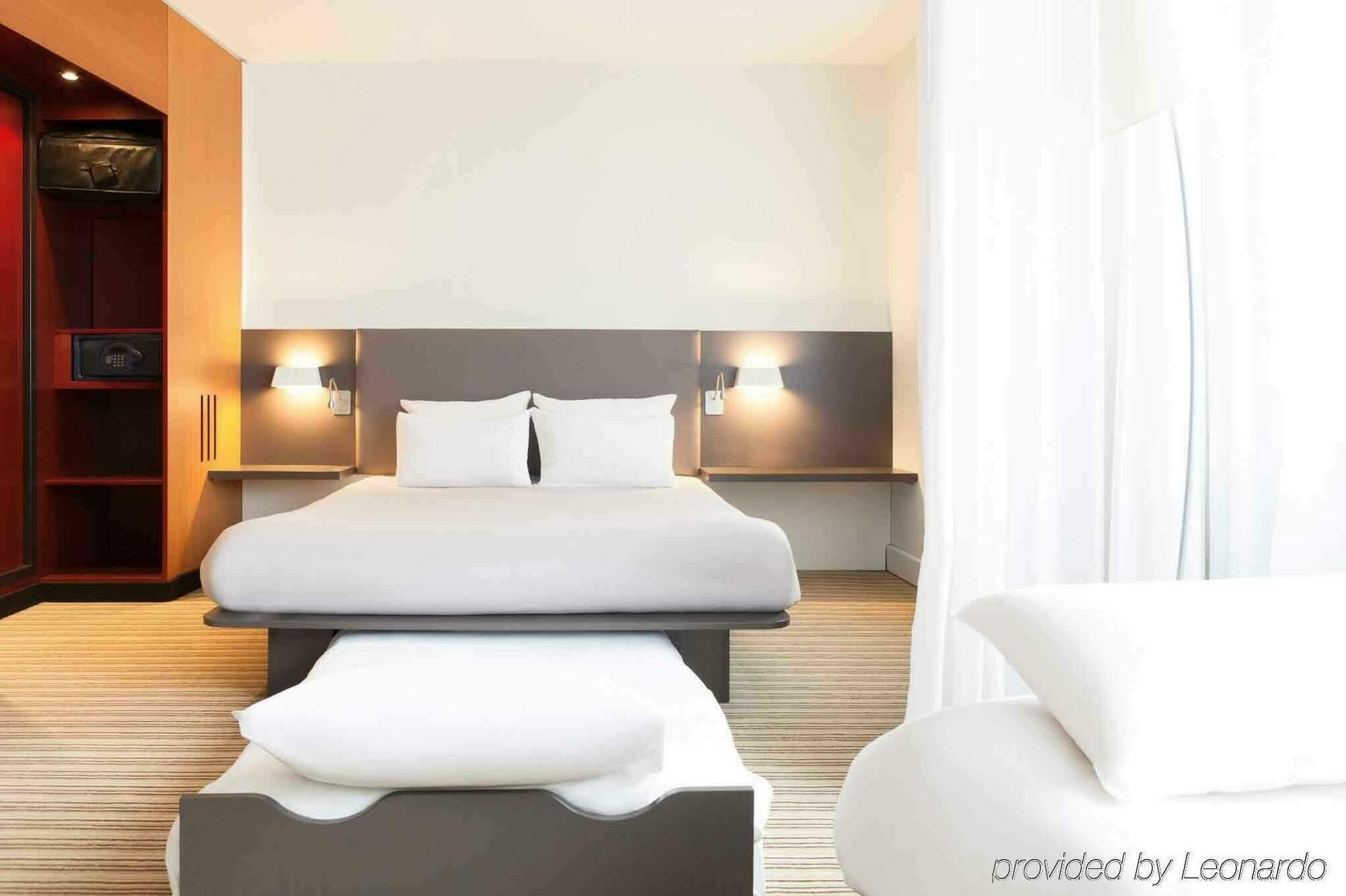 Hotel Novotel Montreuil Vincennes 4*