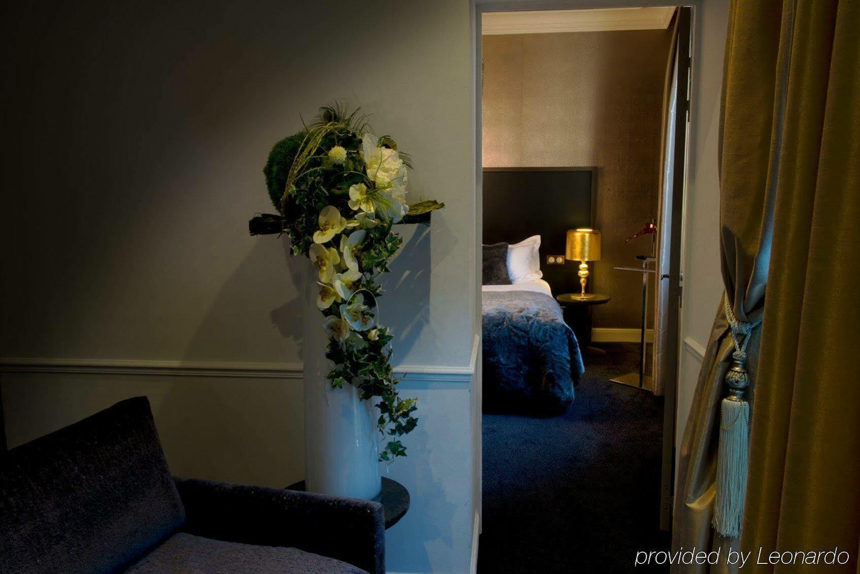 Lumen Louvre Hotel 4*