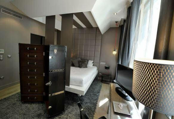 Ze Hotel