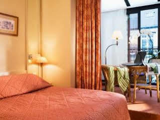 Galileo Champs Elysees Hotel