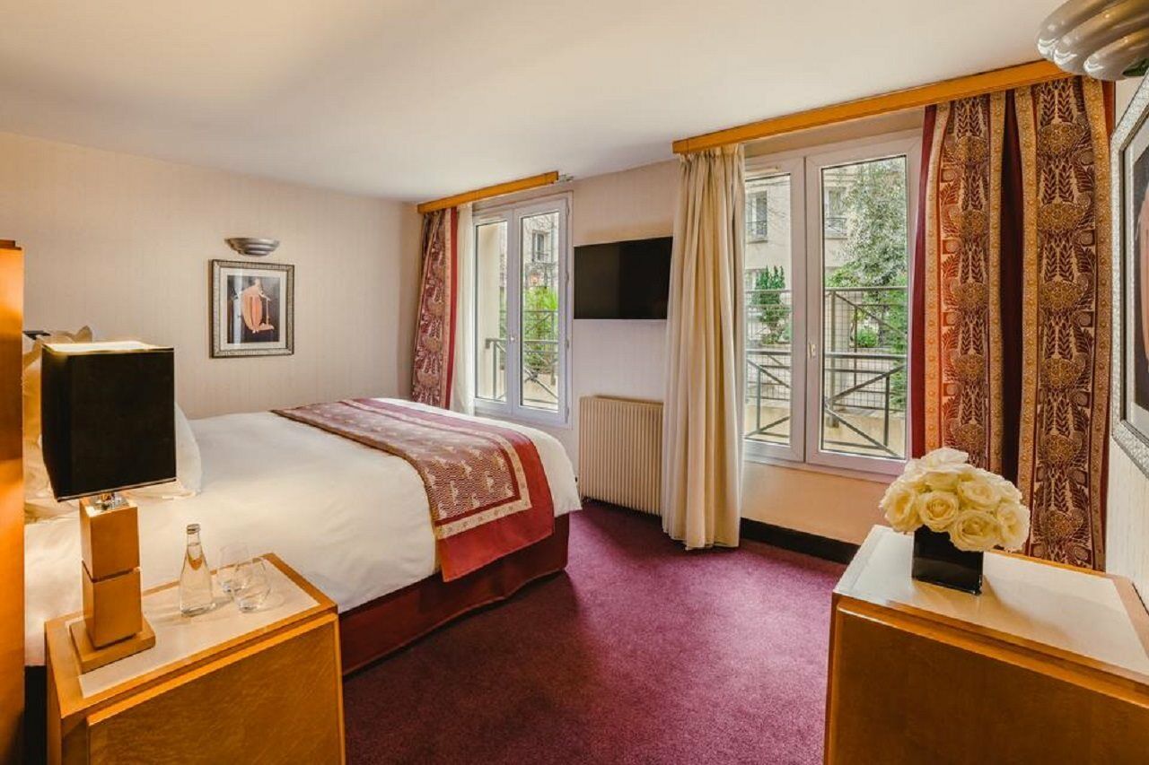 Les Jardins Du Marais Hotel 4*